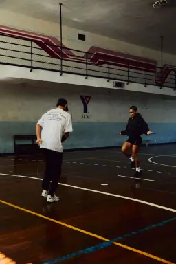 Atletas Boiler treinando com corda